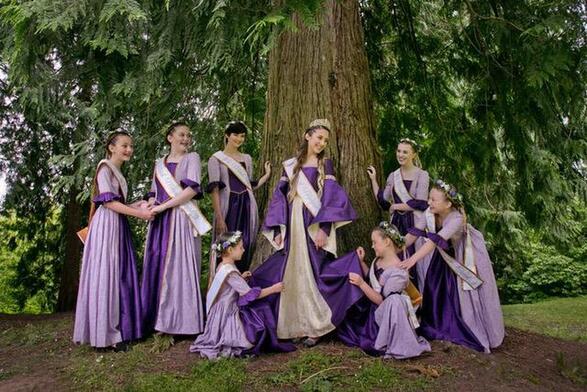 Maid Marian Court - Sherwood Robin Hood Festival